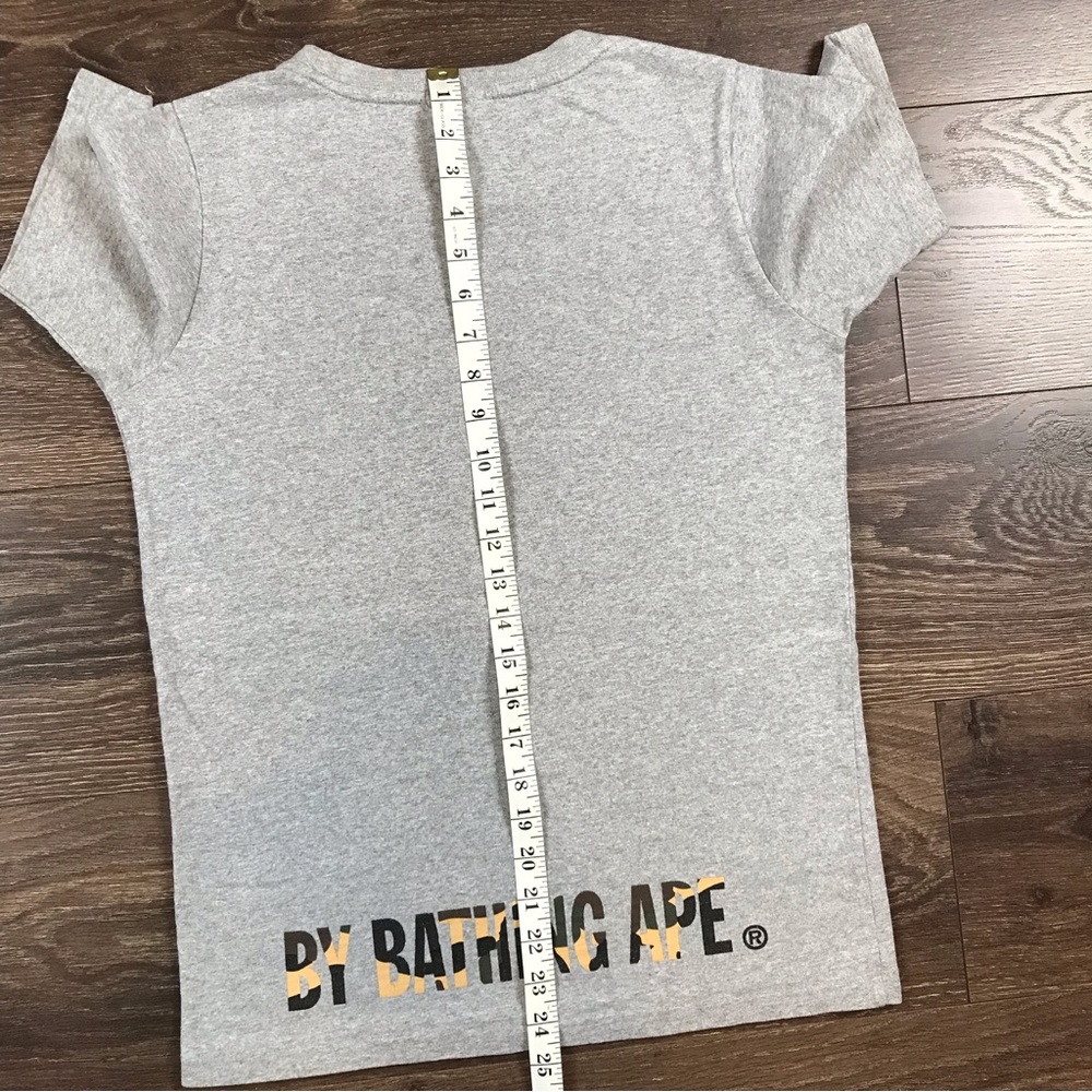 Bape Women’s A Bathing Ape Gray Camouflage Gorilla Graphic T-Shirt Size Small - Picture 7 of 10